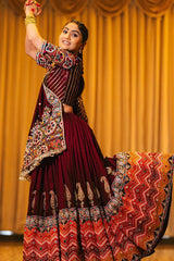 Gujarati Singer Gita Rabari Gamthi Work Chaniya Choli For Navratri