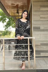 Elegant Georgette Embroidered Kurta