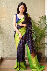 Woven Banarasi Jacquard Saree (Green)