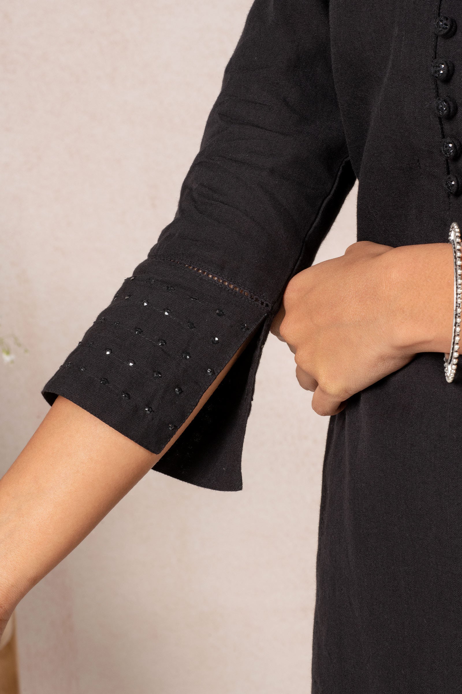 Nasrine Mehnaz Handloom Kurta