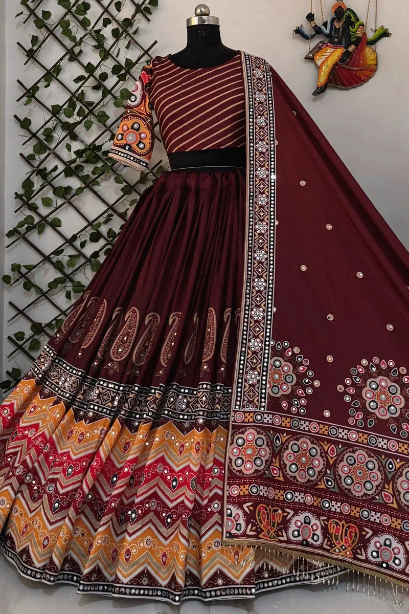 Gujarati Singer Gita Rabari Gamthi Work Chaniya Choli For Navratri