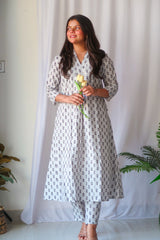 Stellar Bloom Suit Ensemble