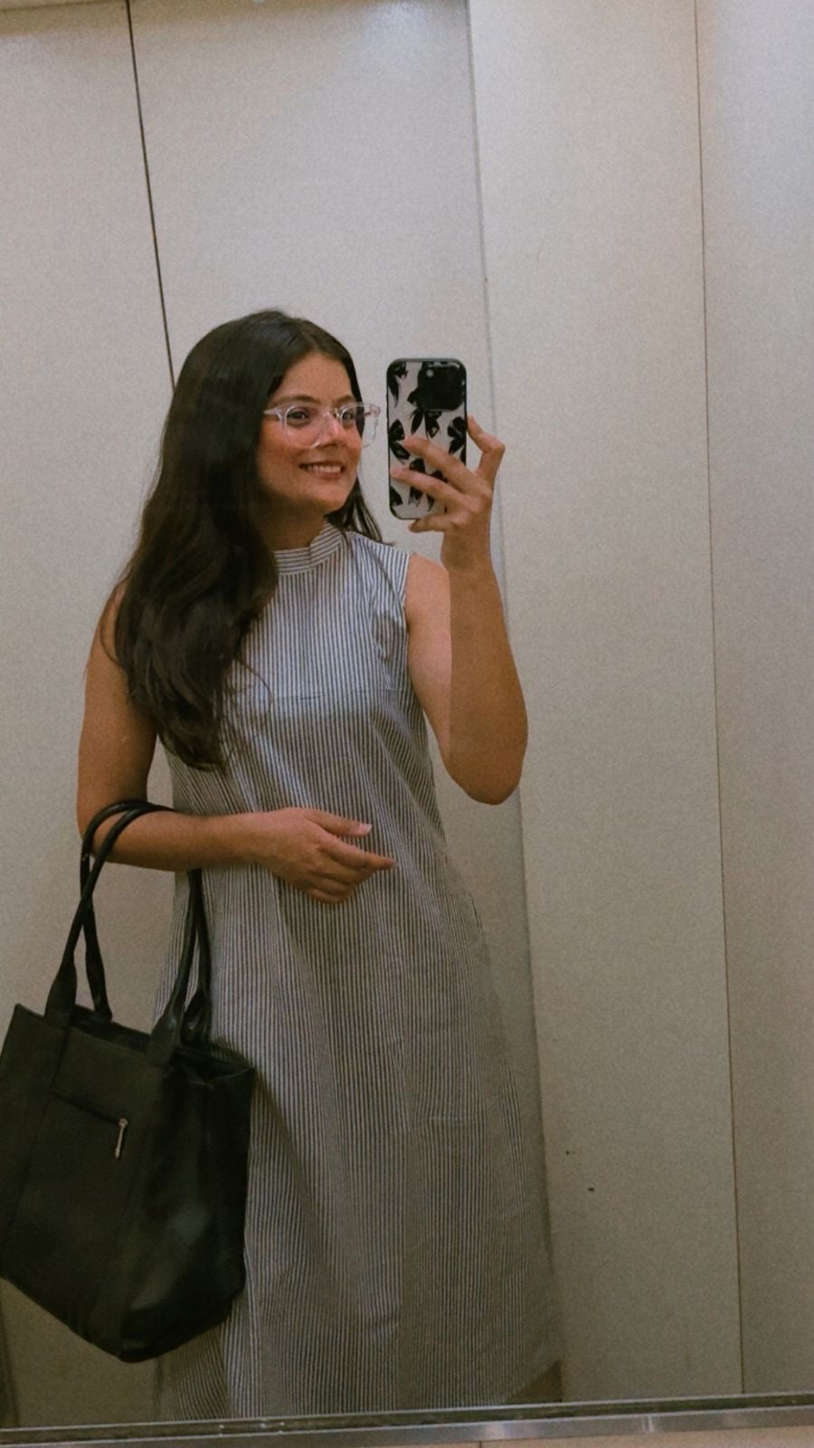 Chic Aqua-Toned Suit Set with Modern Style