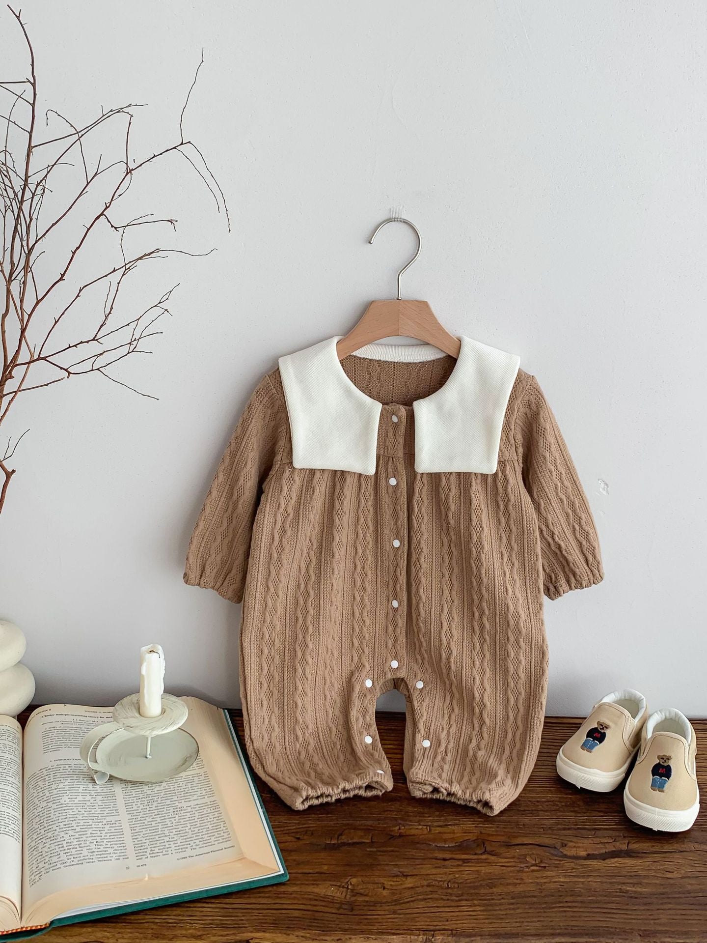 Back Neck Embroidered Baby Onesies – Soft Cotton Bodysuit for Newborns and Infants