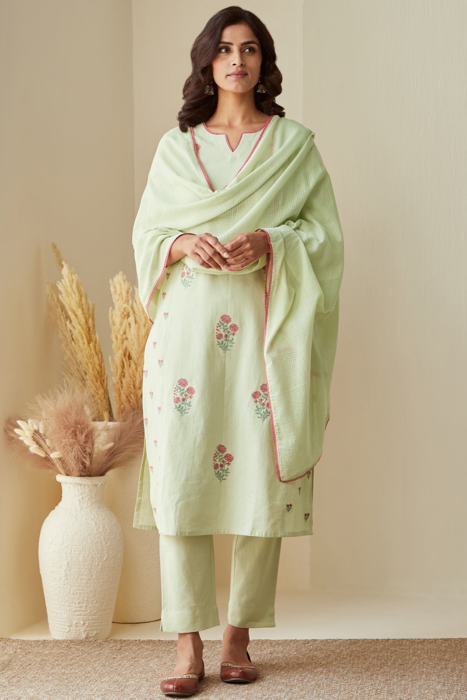 Nazm Shirin Kurta