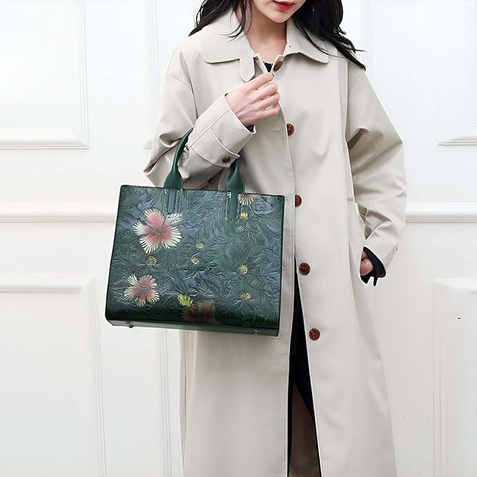 Women’s Vintage-Inspired Green Embossed Floral Square Handbag – PU Leather Zipper Bag with Chain Accent for Daily Elegance