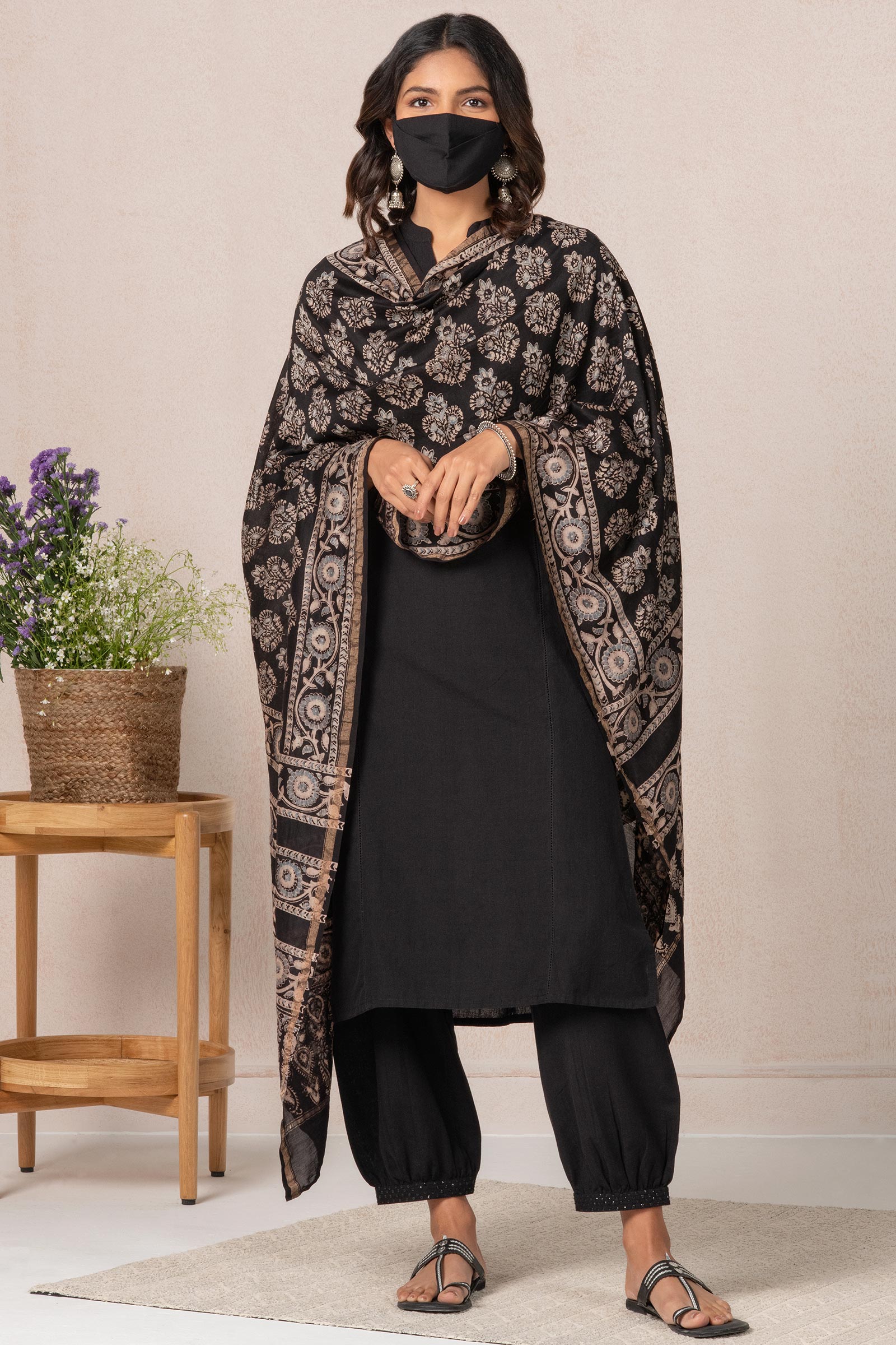 Nasrine Mehnaz Handloom Kurta