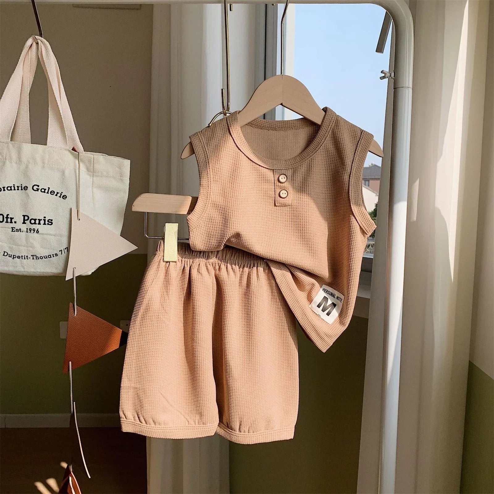 Beige Sleeveless Boys Two-Piece Clothing Set – Lightweight Summer Outfit