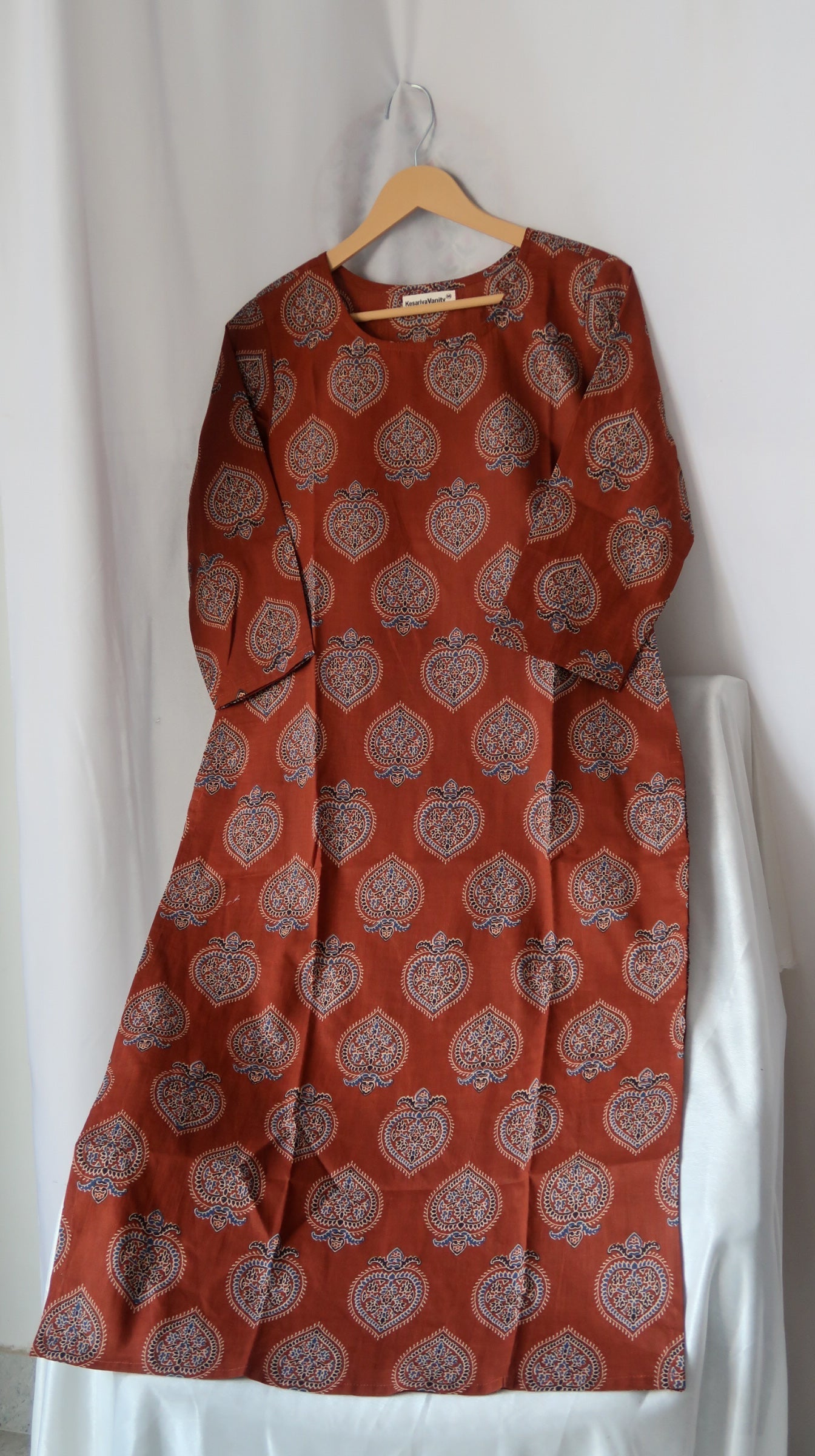 Red Butta Kurta - Daily Essential