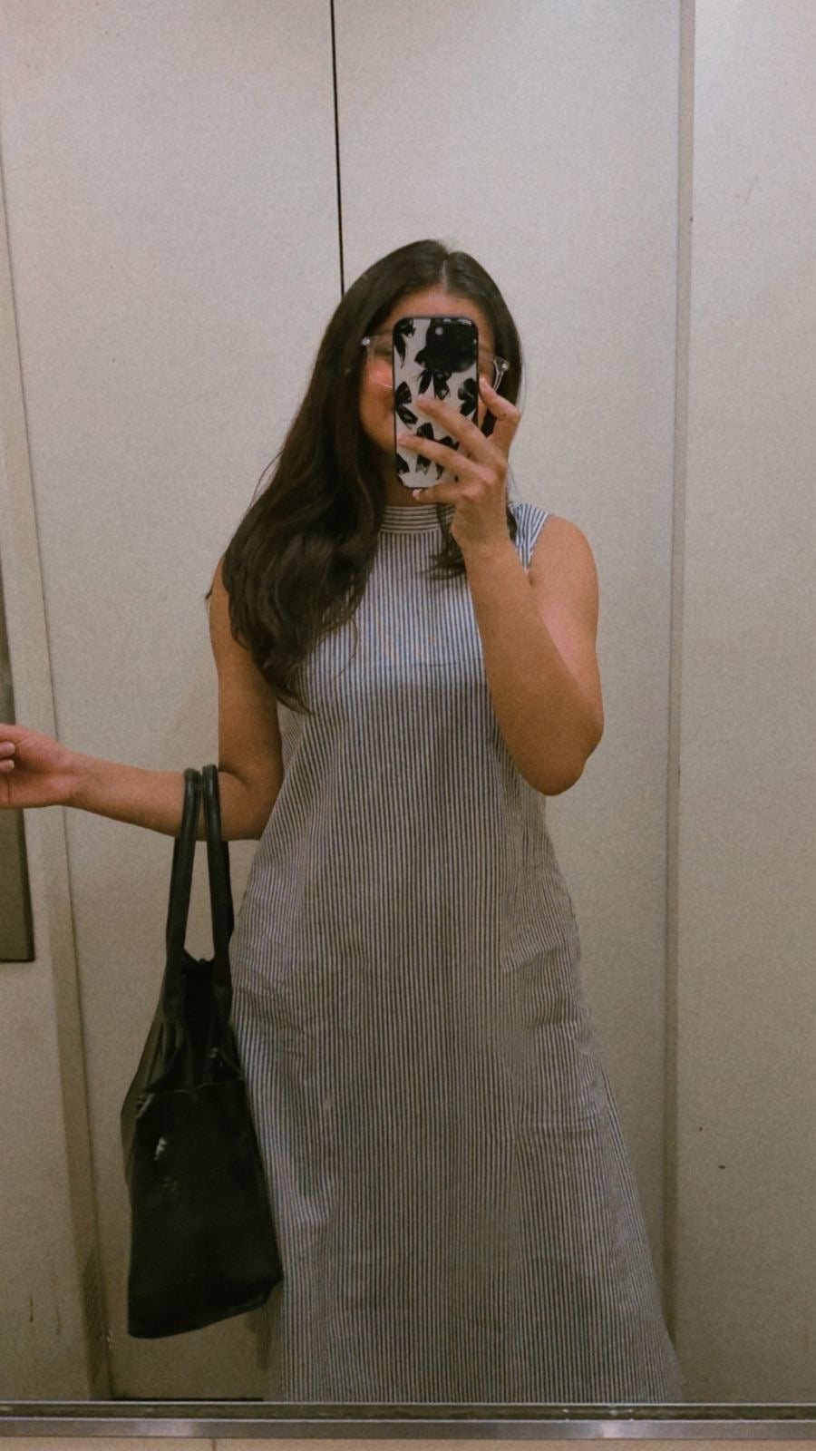 Chic Aqua-Toned Suit Set with Modern Style