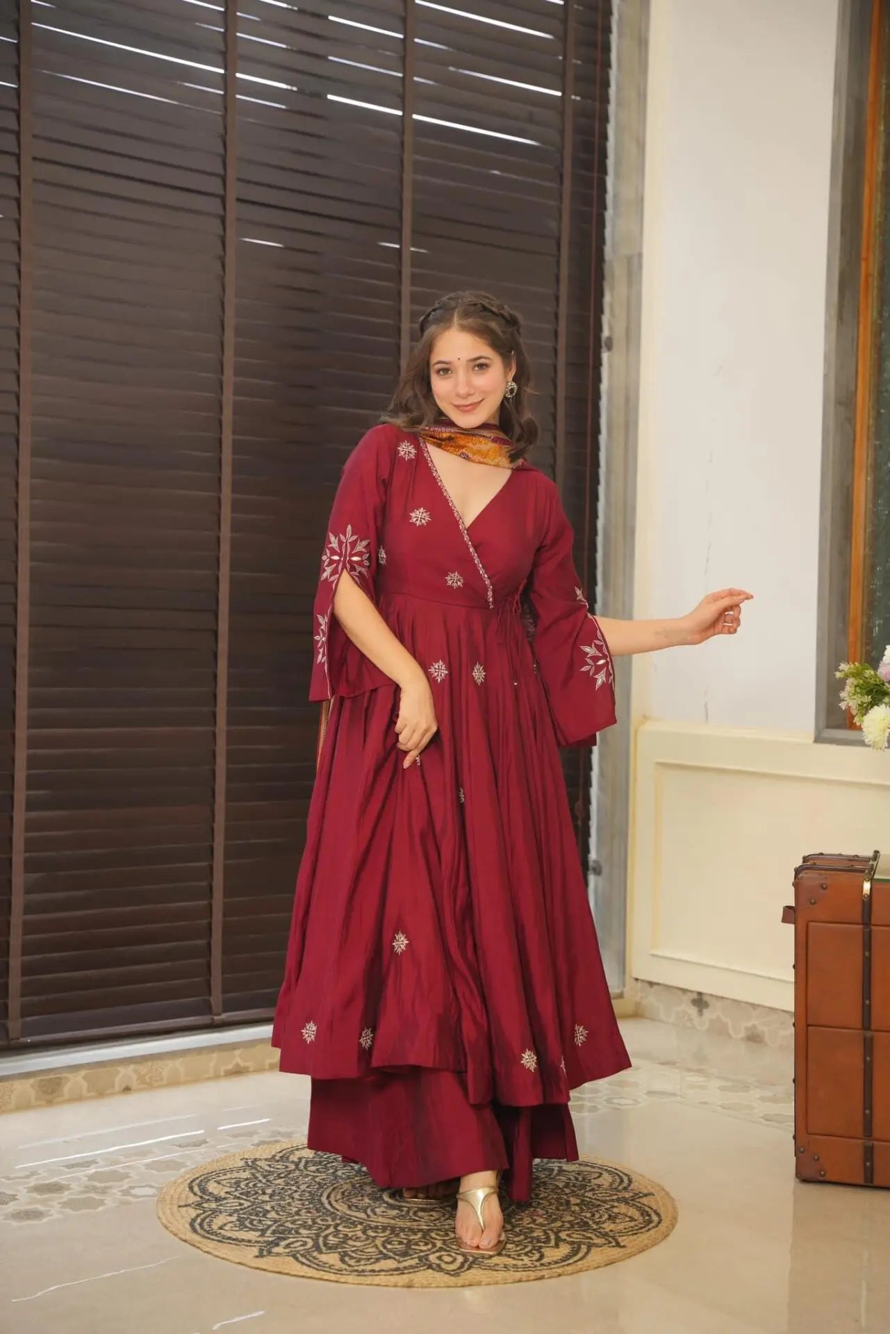 Elegant Roman Silk Kurta Set with Maslin Pants and Chanderi Silk Dupatta