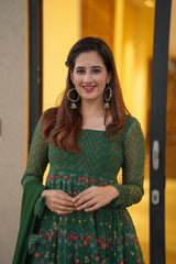 Elegant Georgette Kali-Cut Kurta Set with Cotton Pants & Dupatta