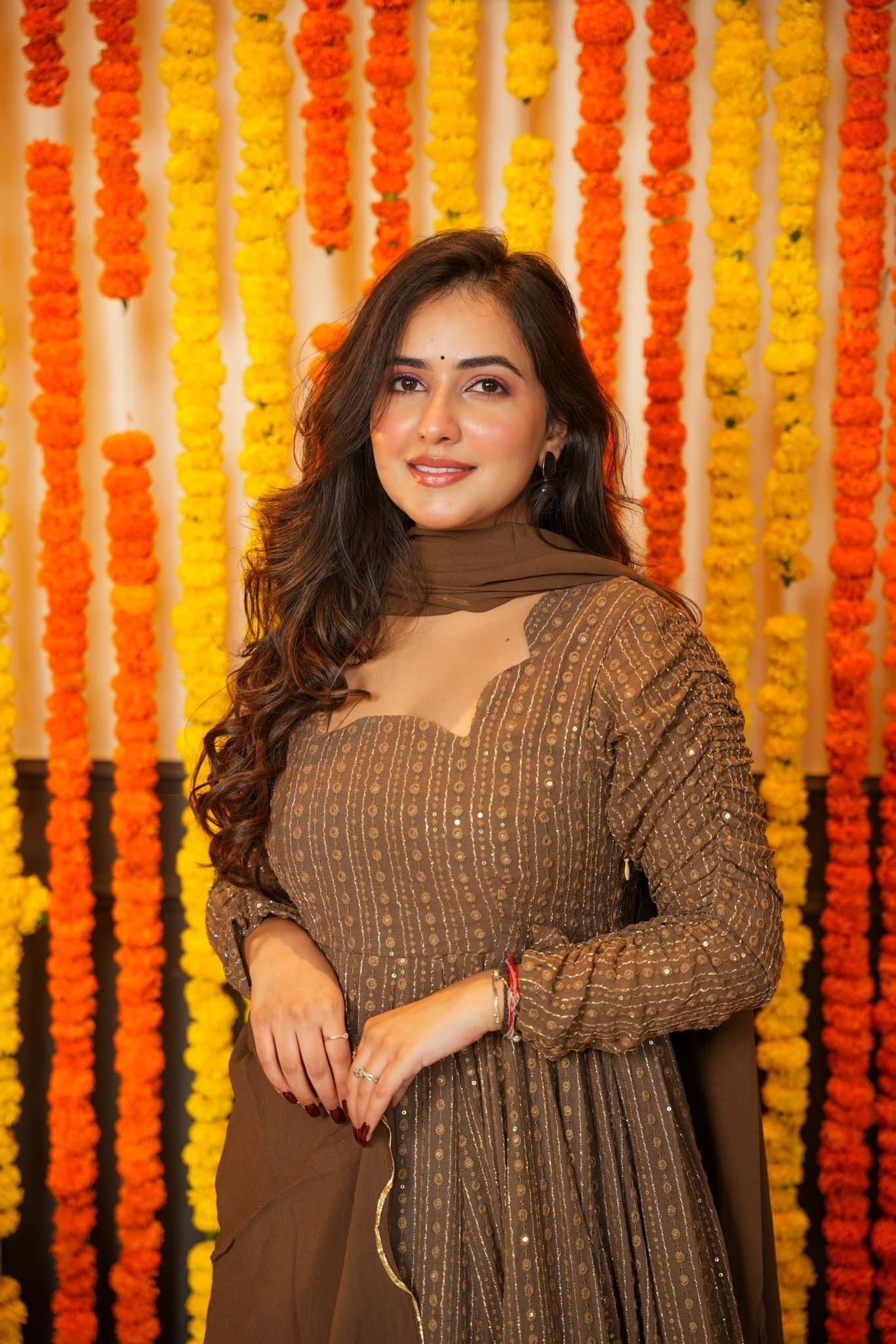 Georgette Embroidered Kurta Set with Cotton Pants & Dupatta | Stylish Ethnic Wear