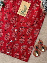 "Roohani" Bagru Kantha Buttoned Cotton kurta