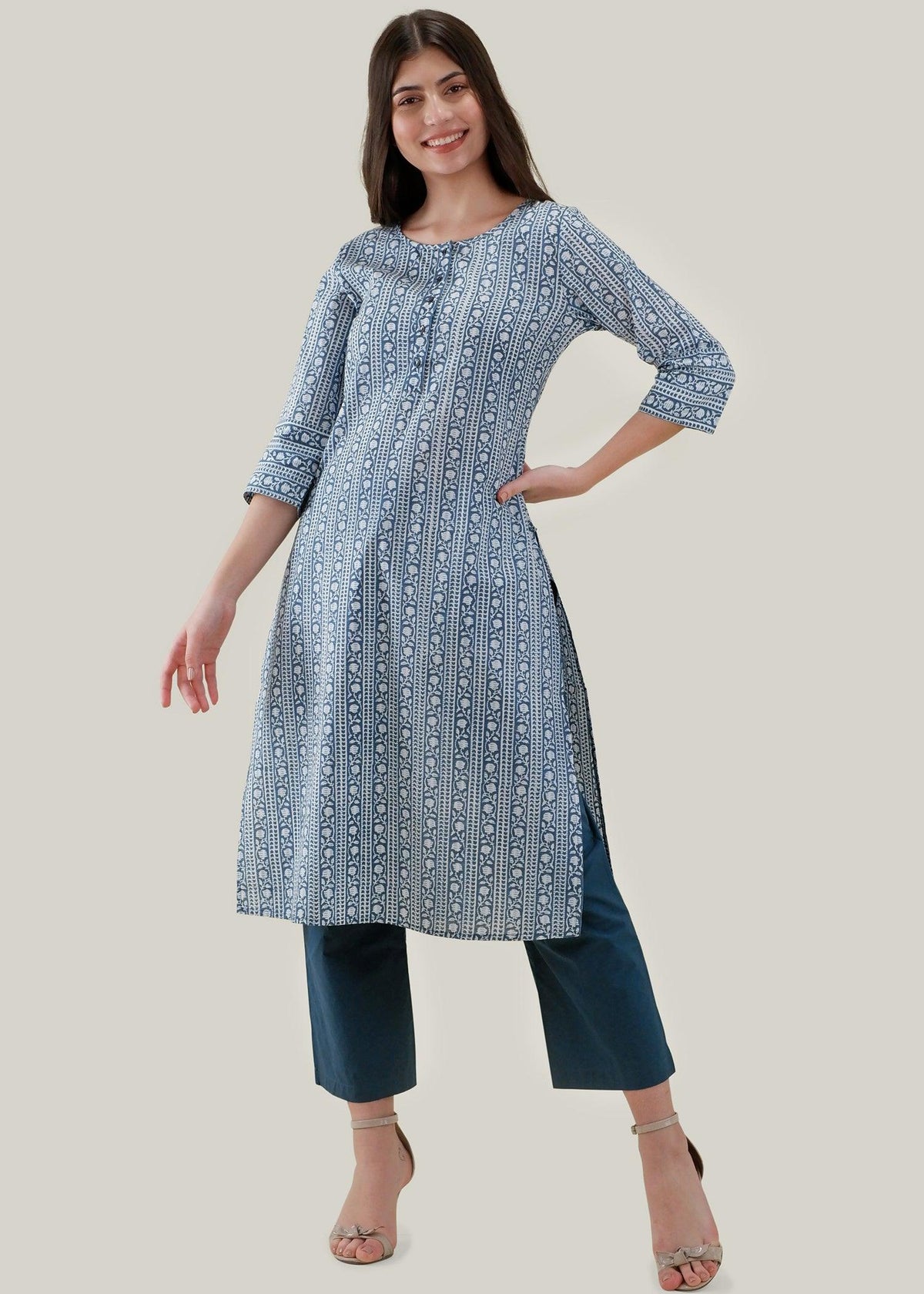 Indigo Block Printed Cotton Kurta in White & Blue