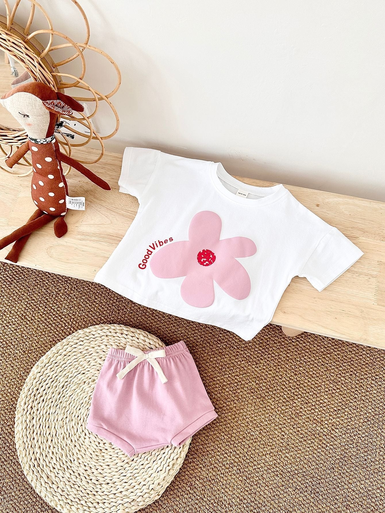Miss Good Vibes Two-Piece Girls Set – Soft Cotton Casual Outfit