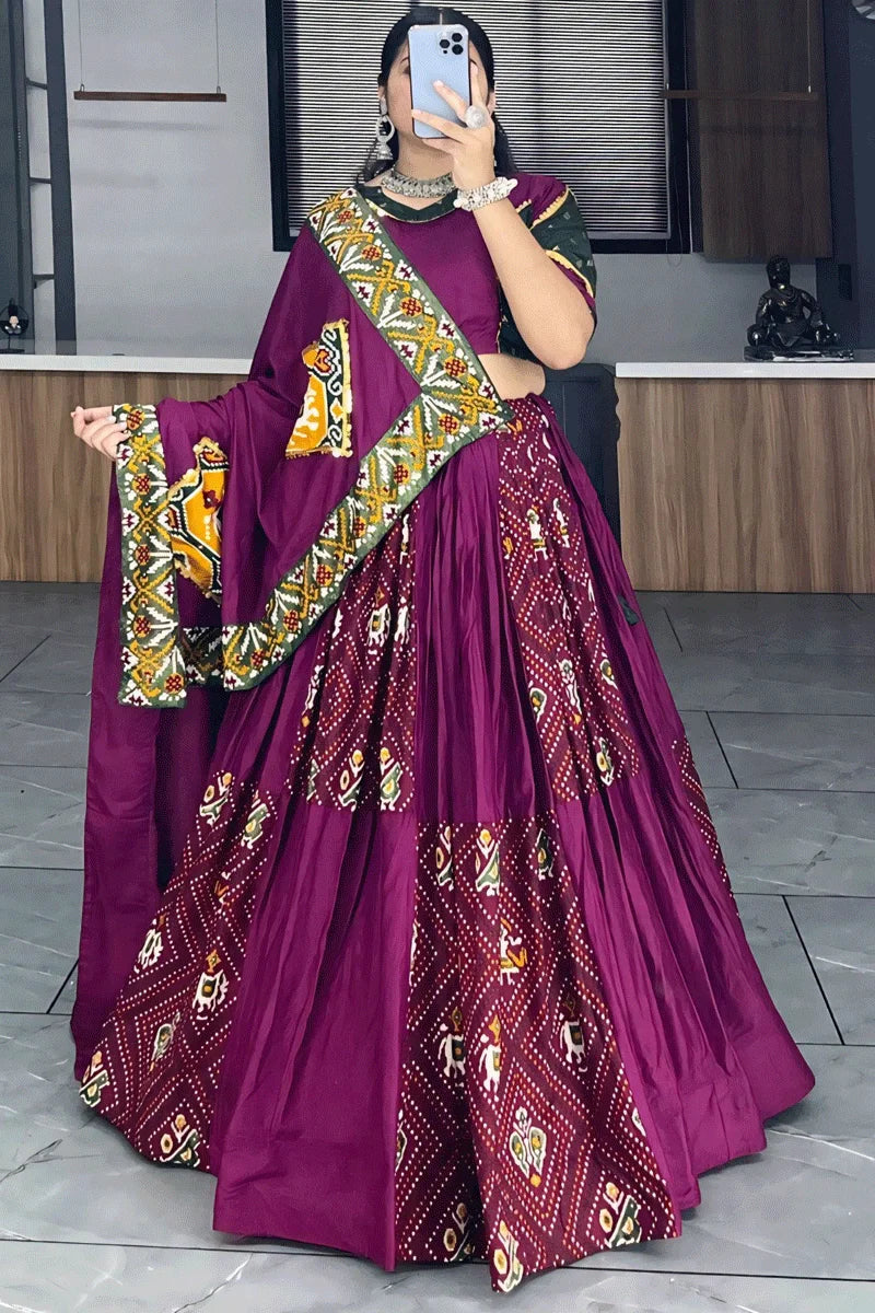 Latest Patola Print Chaniya Choli For Navratri Special
