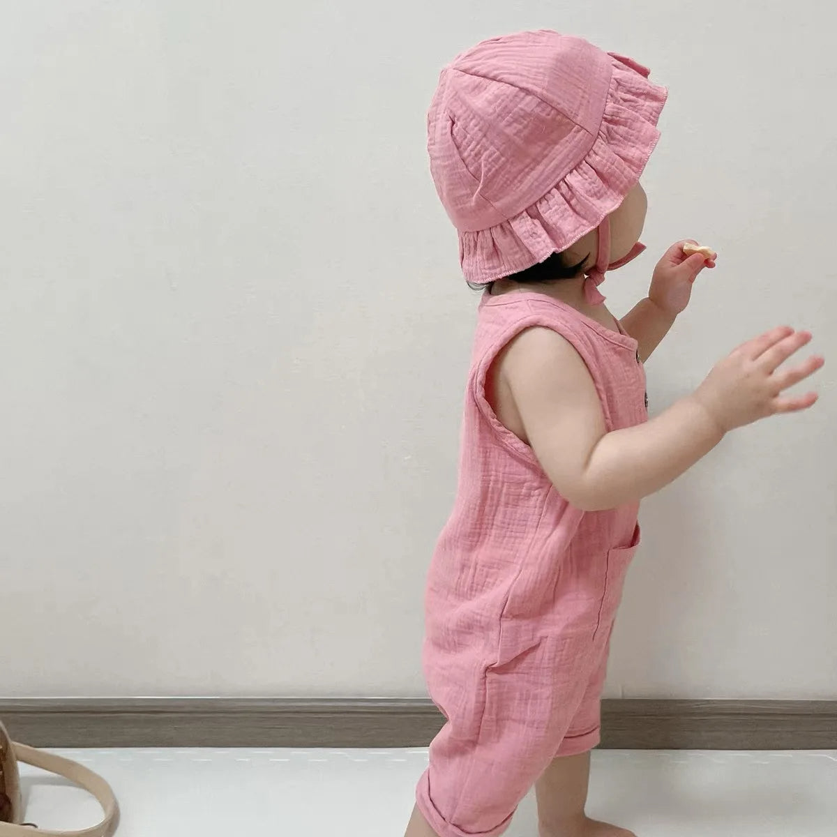 Pink Sleeveless Girls Romper with Matching Hat – Soft Cotton Summer Outfit for Babies and Toddlers