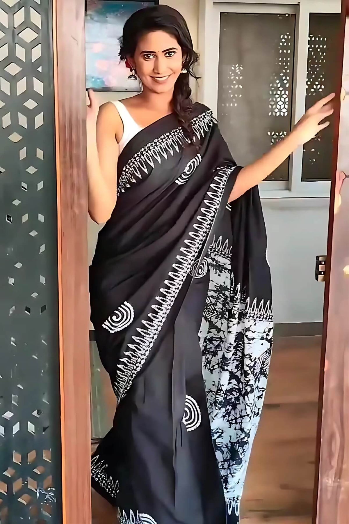 Black Mul Cotton Digital Printed Saree With Pocket