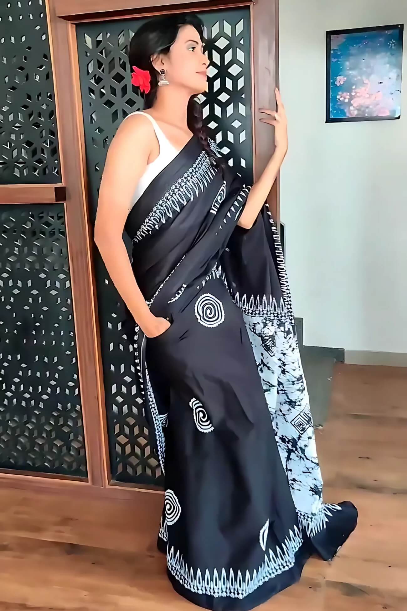 Black Mul Cotton Digital Printed Saree With Pocket