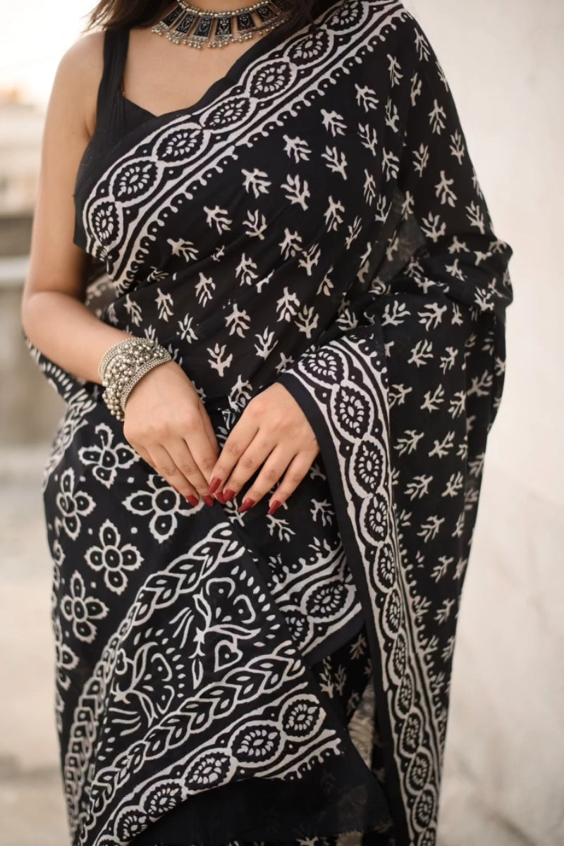 Elegant 1-Minute Ready-to-Wear Black Mul Cotton Digital Printed Saree