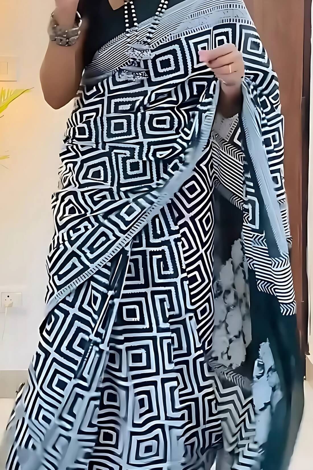 off White Mul Cotton Digital Printed Sarees