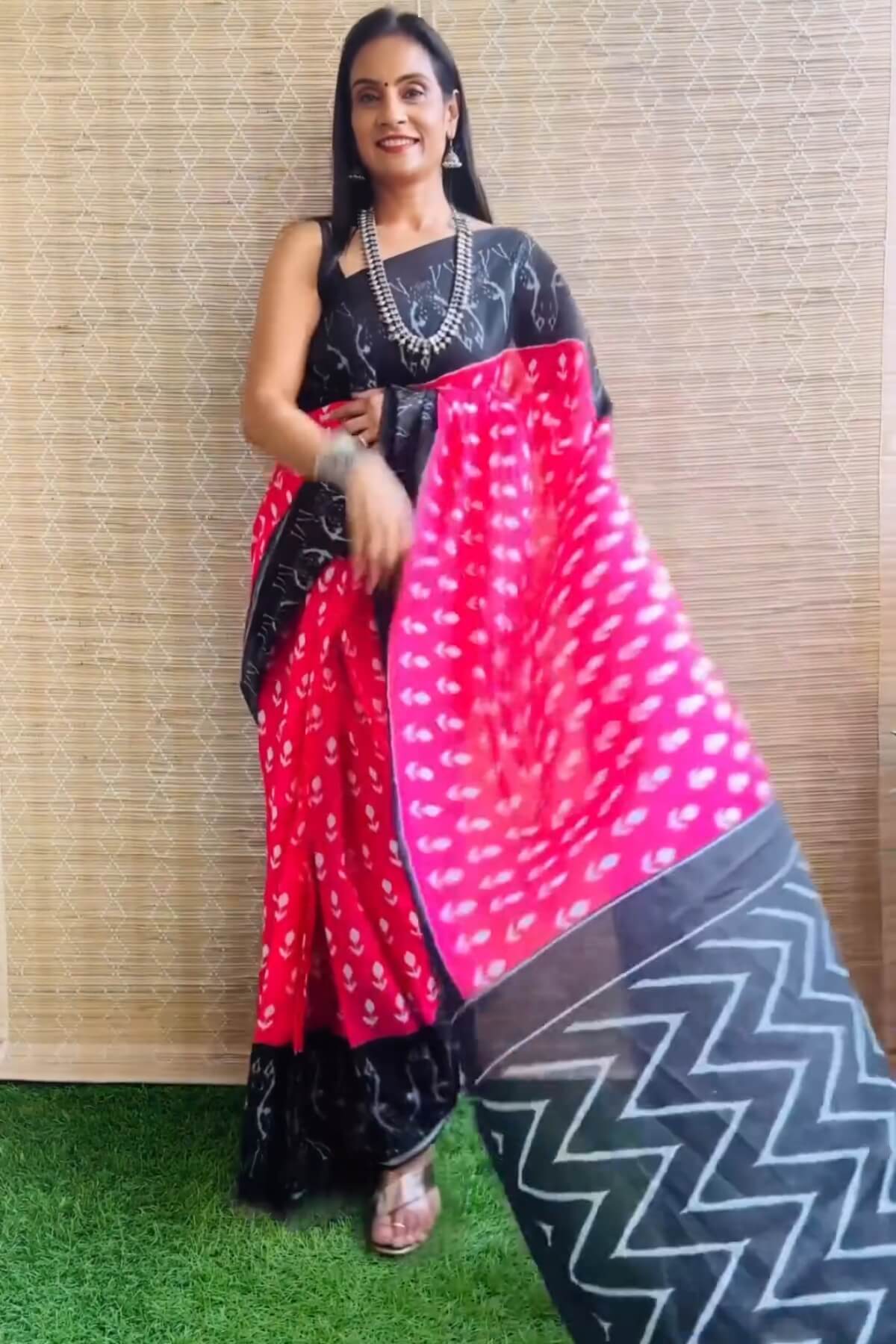 Elegant & Effortless – Dark Pink Mul Cotton Digital Printed Pre-Stitched Saree