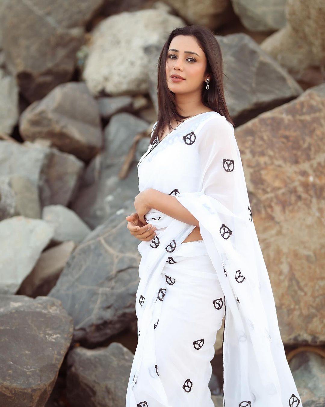 Effortless Elegance with White Georgette Saree