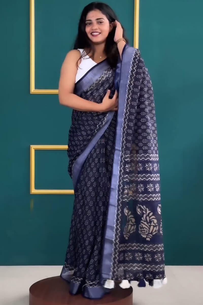 Graceful Navy Blue Cotton Printed Pre-Stitched Saree