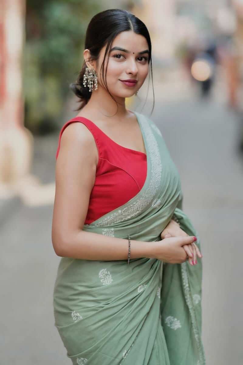 Pista Mul Cotton Pre-Stitched Saree with Digital Print & Pocket