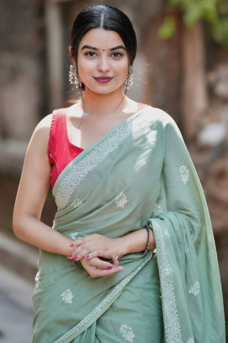 Pista Mul Cotton Pre-Stitched Saree with Digital Print & Pocket