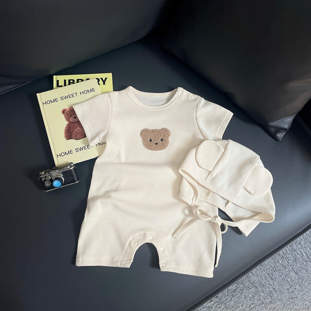 Teddy Pocket Unisex Baby Romper with Hat – Soft Cotton Outfit for Boys & Girls