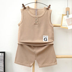 Beige Sleeveless Boys Two-Piece Clothing Set – Lightweight Summer Outfit