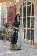 Faux Blooming Embroidered Kurta Set with Tabby Silk Dupatta