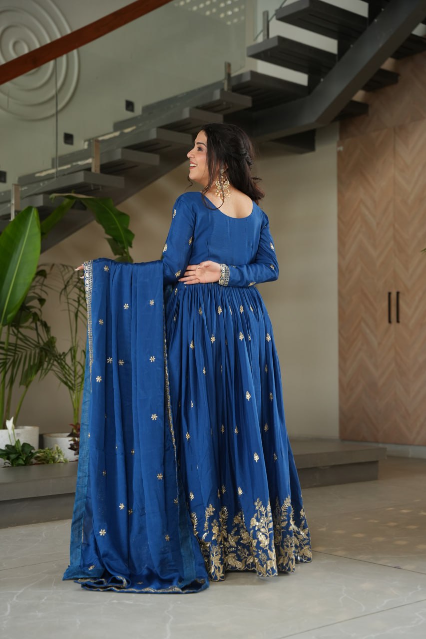 Chinnon Embroidered Zari Sequins Kurta with Dupatta