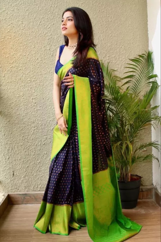 Woven Banarasi Jacquard Saree  (Green)