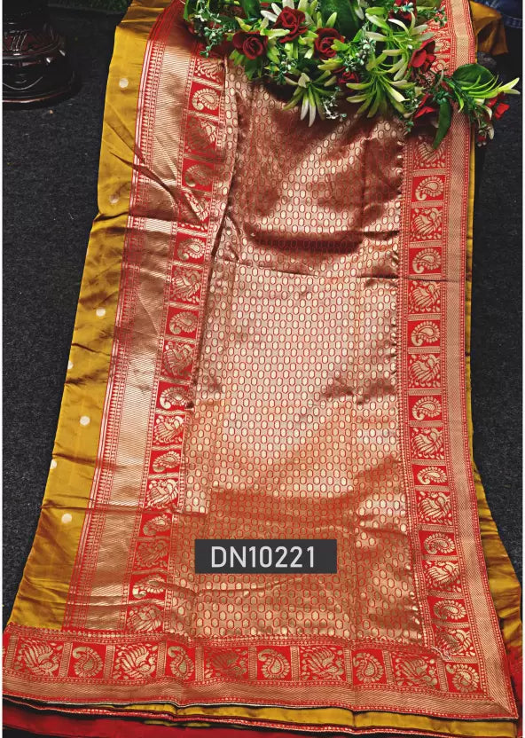Woven Banarasi Jacquard Saree  (Yellow)