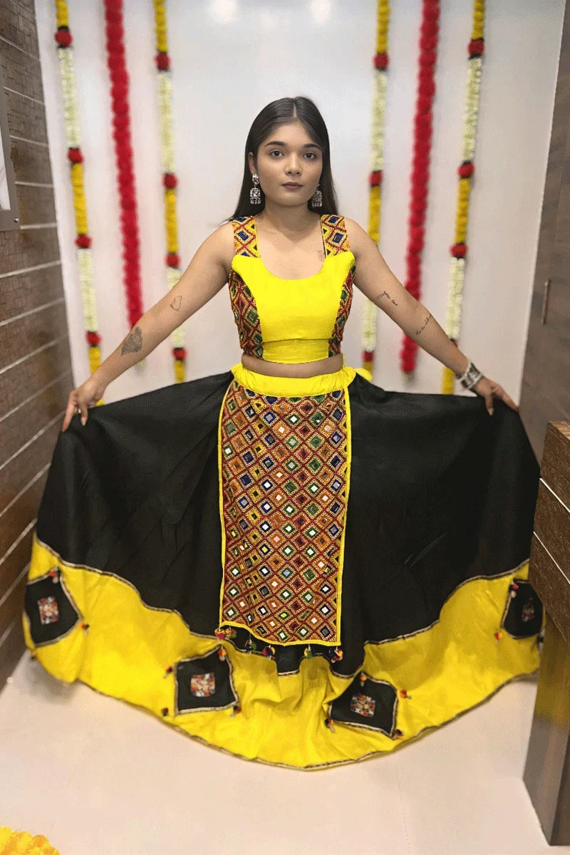 Traditional Gamthi Work Chaniya Choli For Navratri