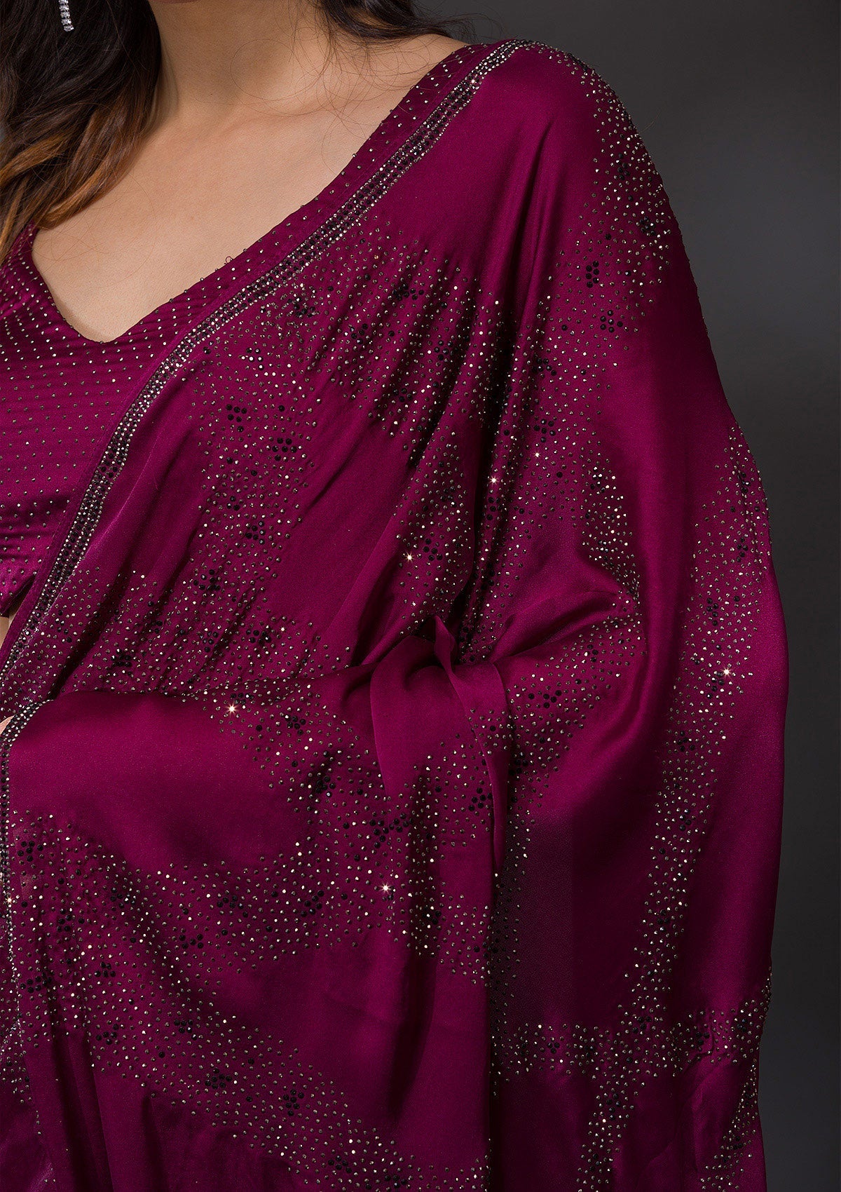 Magenta Semi Crepe Saree with Swarovski Embroidery – Elegant & Glamorous Ethnic Wear