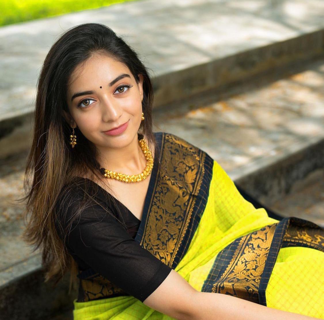 Yellow & Black Chex Printed Solid Jacquard Soft Silk Saree