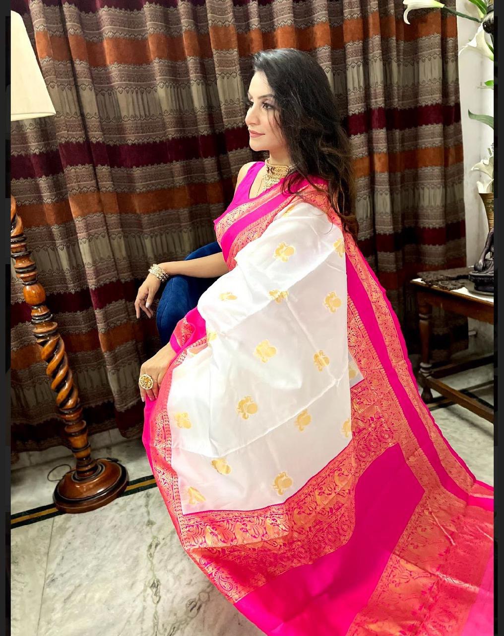 White Zari Weaving Kanjivaram Jacquard Saree