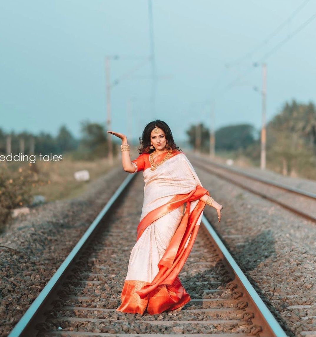 White Kanchipuram Lichi Silk Banarasi Saree with Blouse