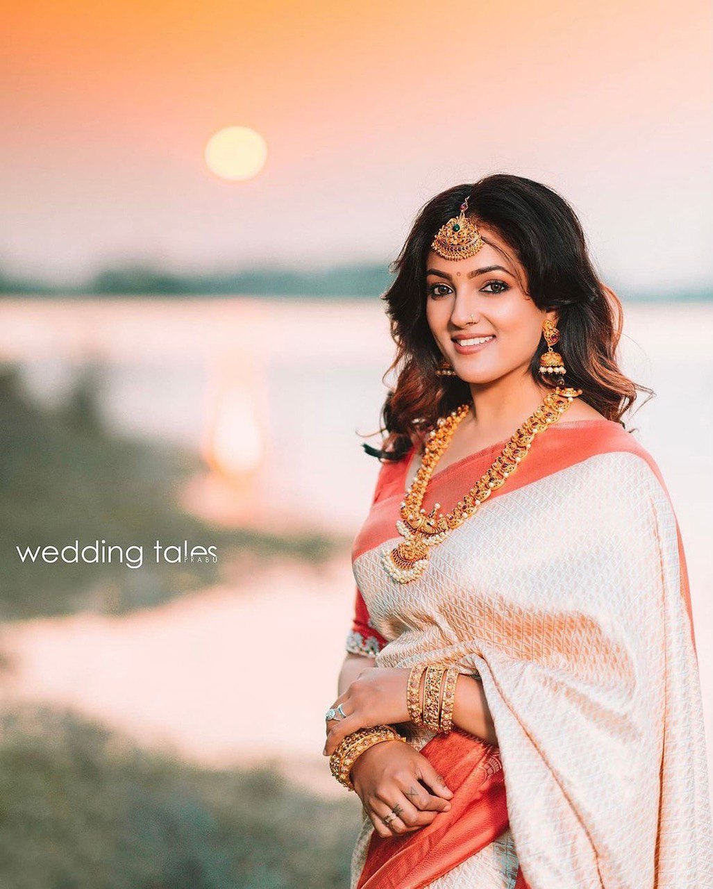 White Kanchipuram Lichi Silk Banarasi Saree with Blouse