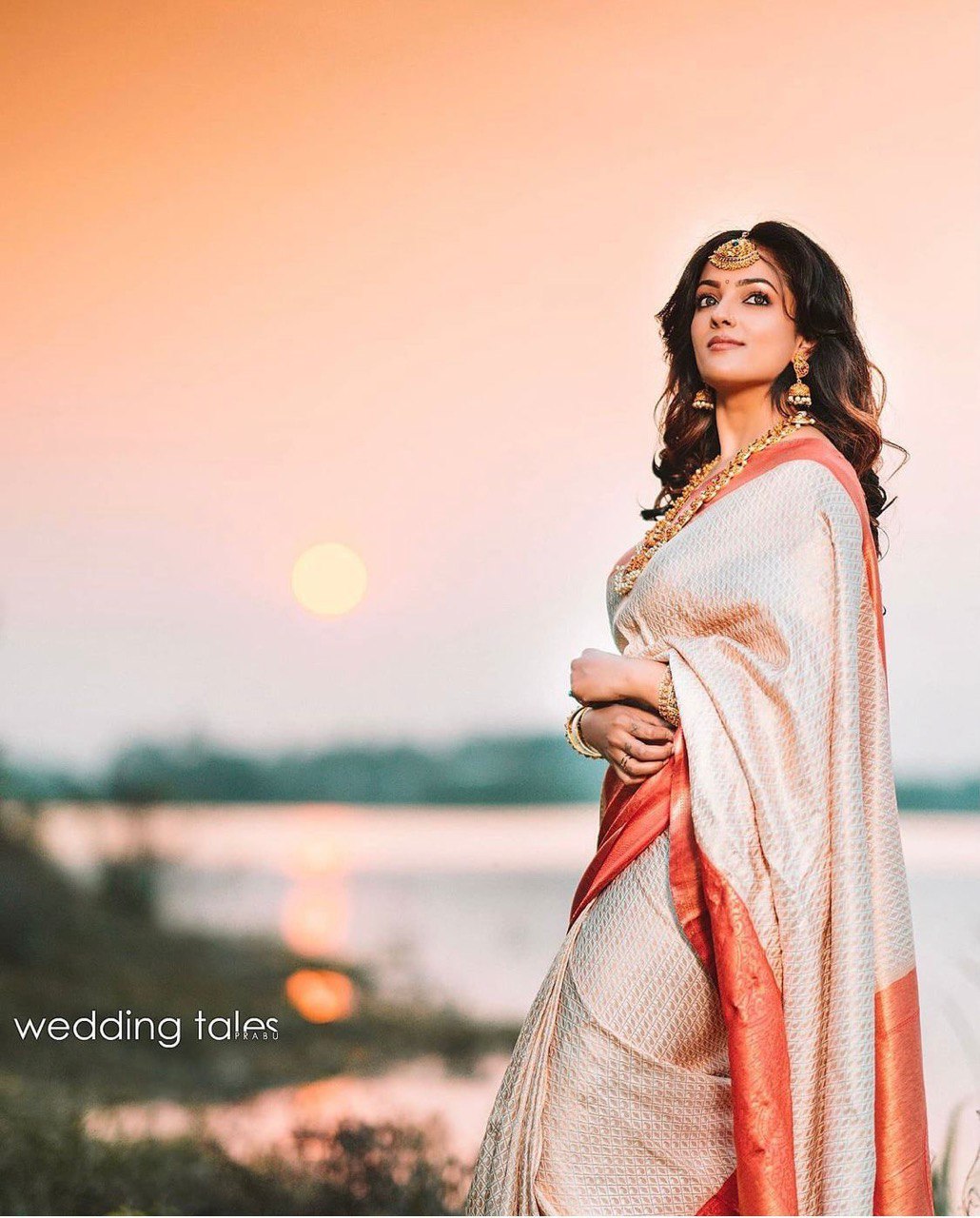 White Kanchipuram Lichi Silk Banarasi Saree with Blouse