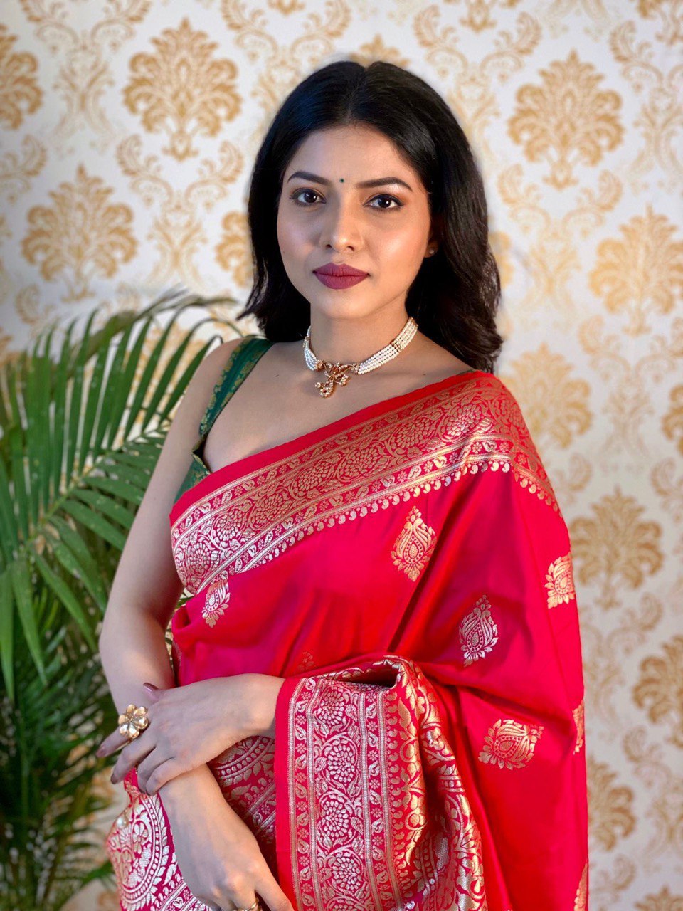 Zari Woven Kanjivaram Silk Saree with Jacquard Work